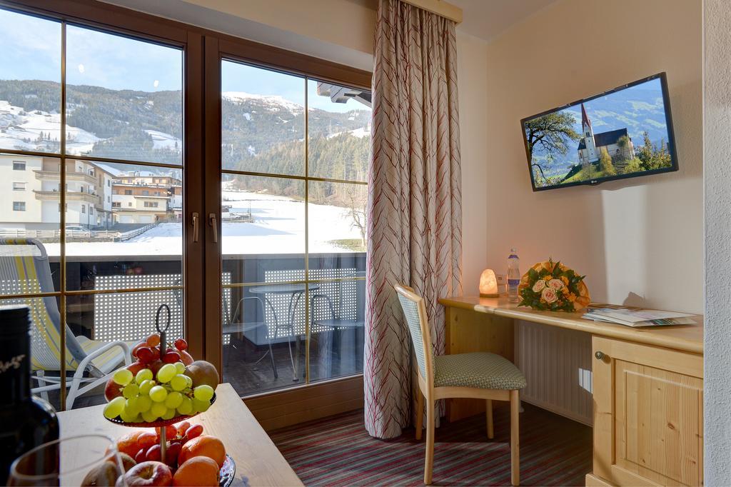 Wohlfuehlhotel Schiestl Fügen Exteriér fotografie